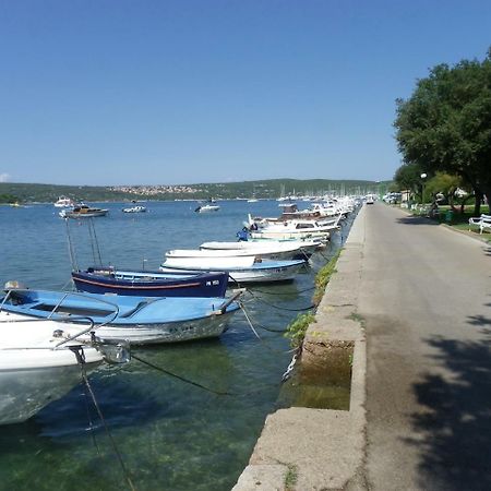 Apartment Olive Garden Punat Exterior foto